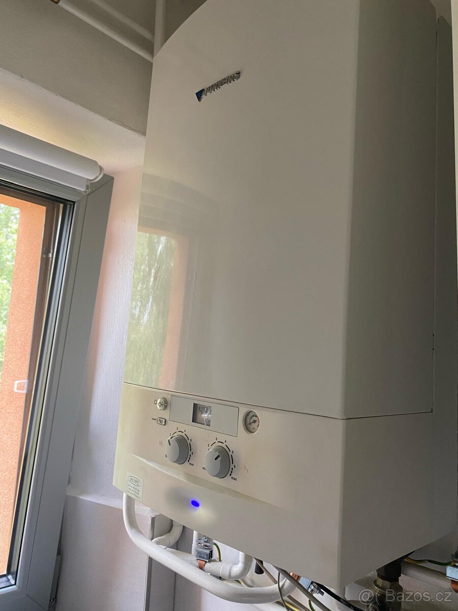 Plynový kotel a zásobník na teplou vodu