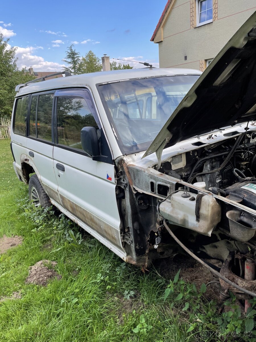 ND Pajero II Superselect 2,5 TD