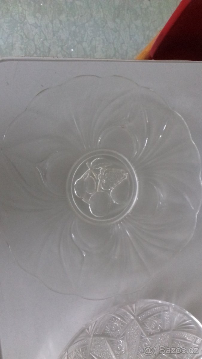 Skleněný talíř