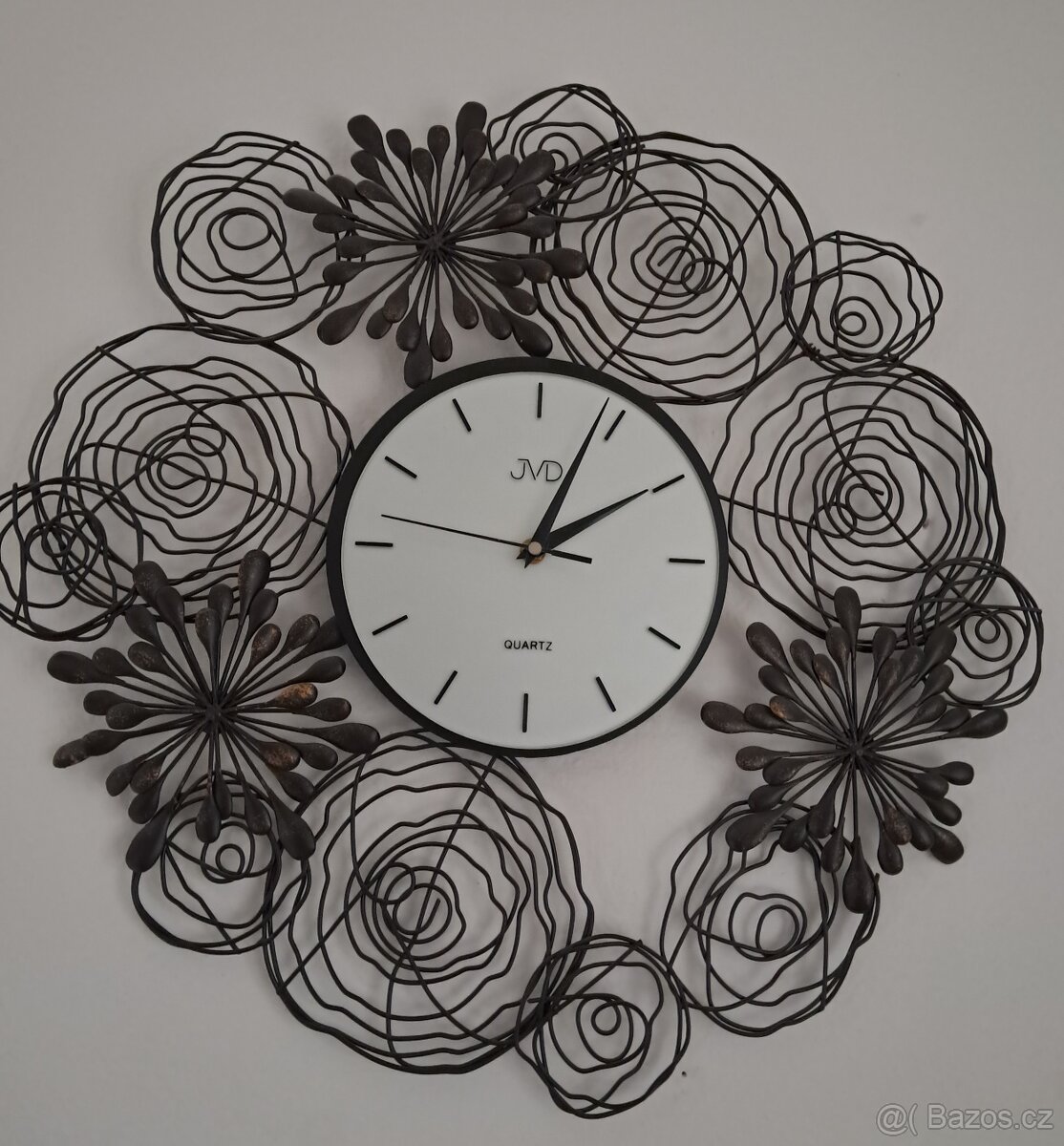 Nástěnné hodiny
