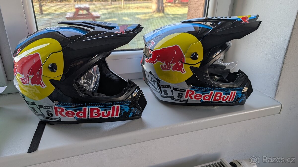 2x motokrosová helma RED BULL velikost S a M