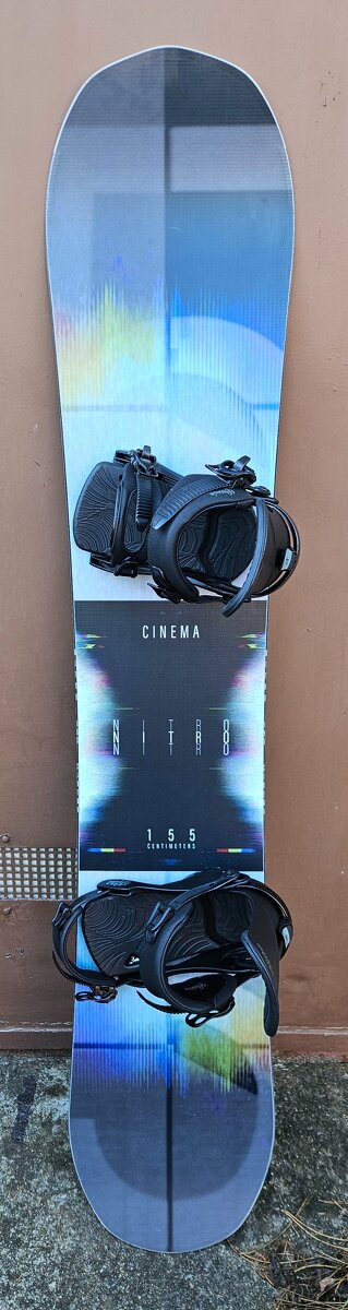 Snowboard Nitro Cinema, vázání Nitro Cosmic