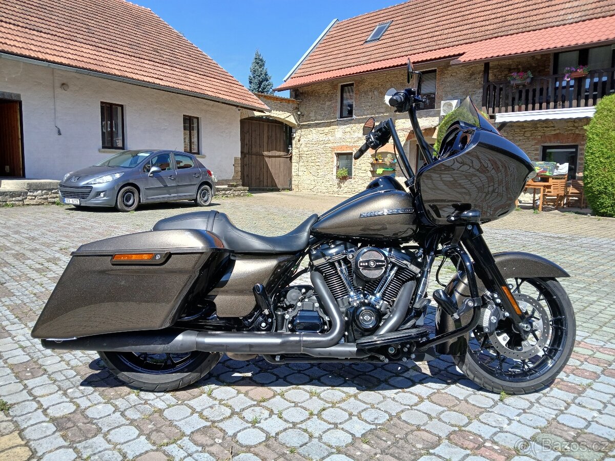 Harley-Davidson FLTRXS Road Glide Special 114