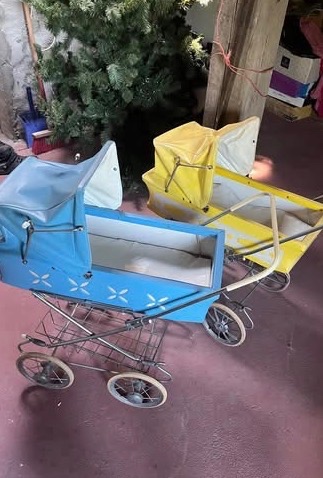 Retro kočárek pro panenku