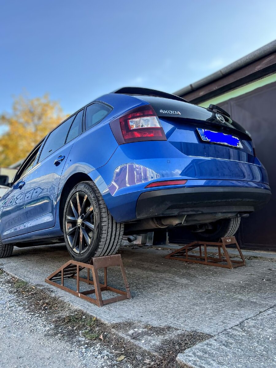 Difuzor zadního nárazníku škoda rapid spaceback