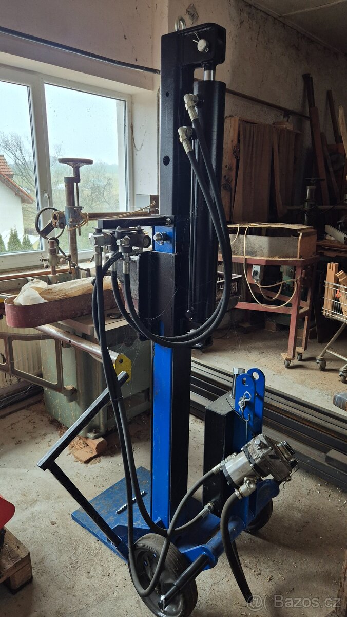 Štípačka za traktor s čerpadlem