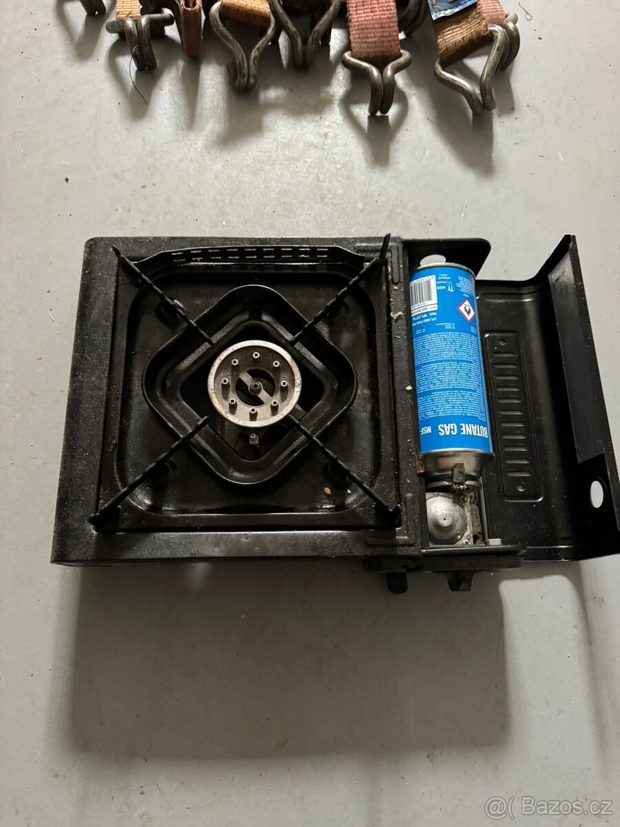 Campingový plynový vařič