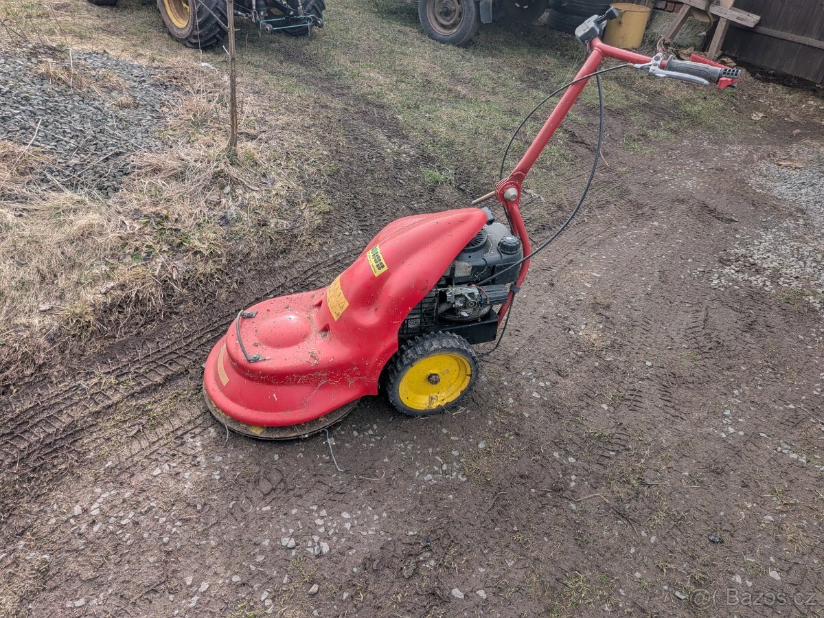 Bubnová sekačka Jikov na opravu