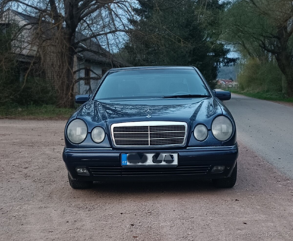 Mercedes Benz W210 E200