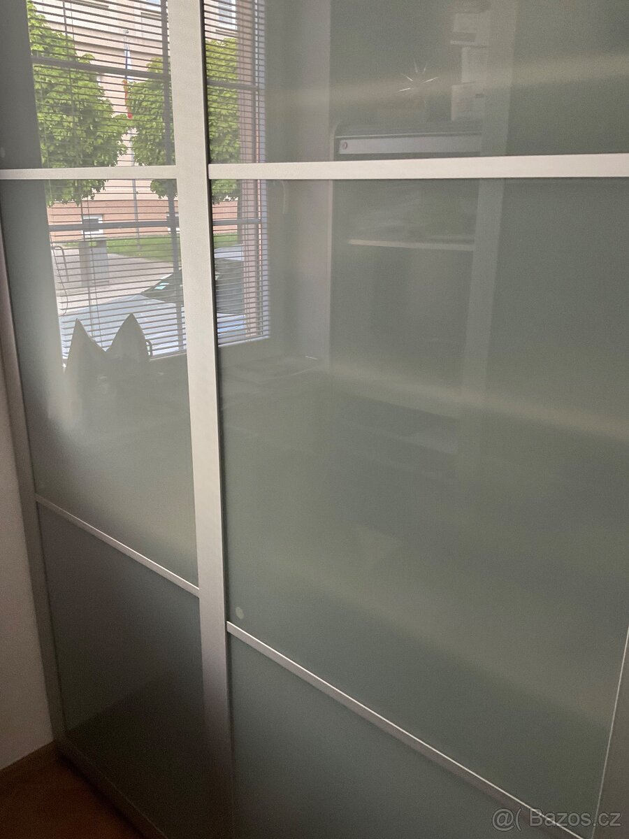 2 skříně IKEA