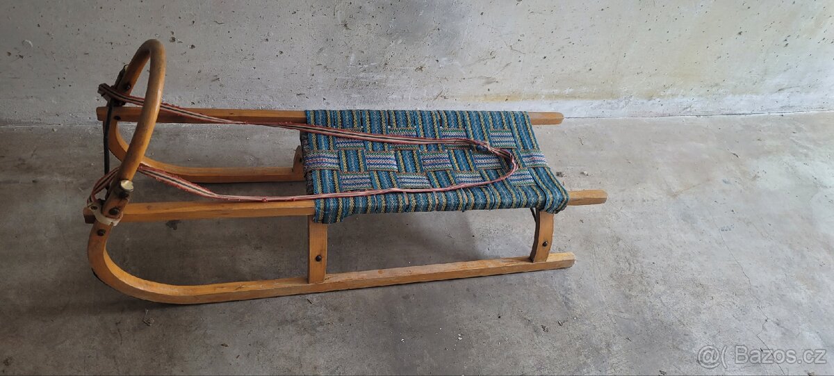 Retro sáně
