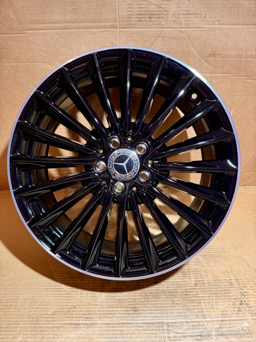 ORIG.MERCEDES A W177 AMG R19 model 2024 CLA AMG A177 V-class