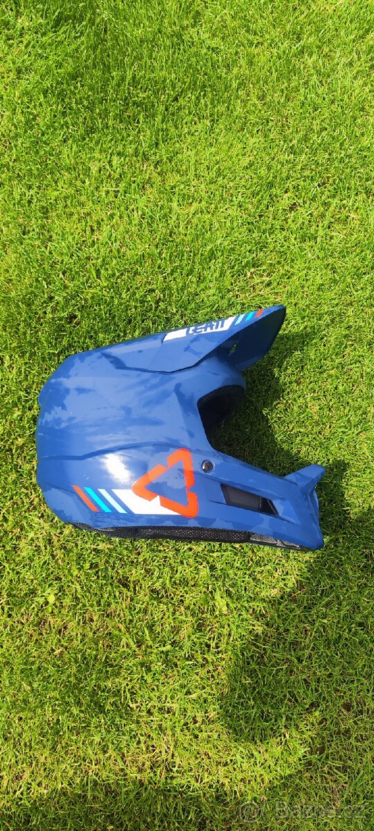 Leatt MTB Gravity 1.0 přilba
