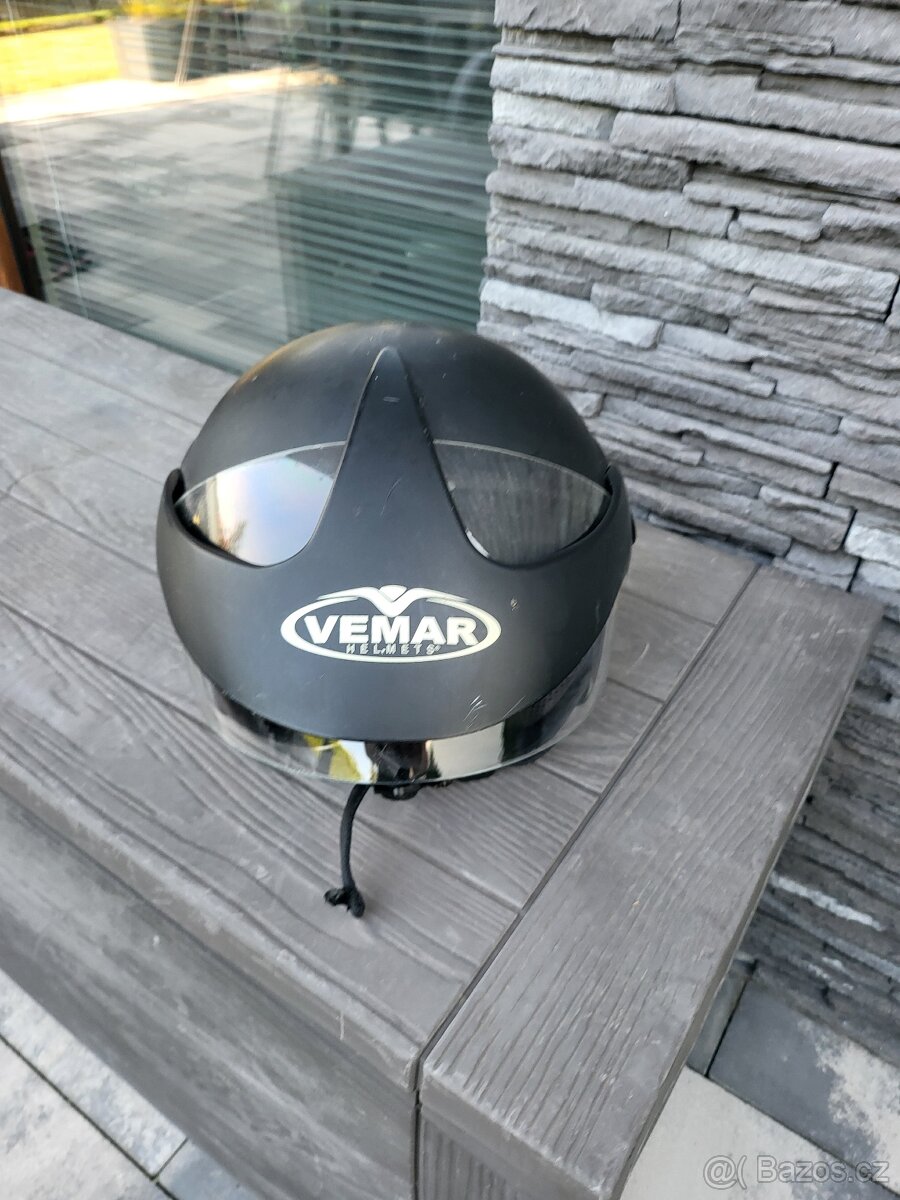 Motocyklová helma Vemar