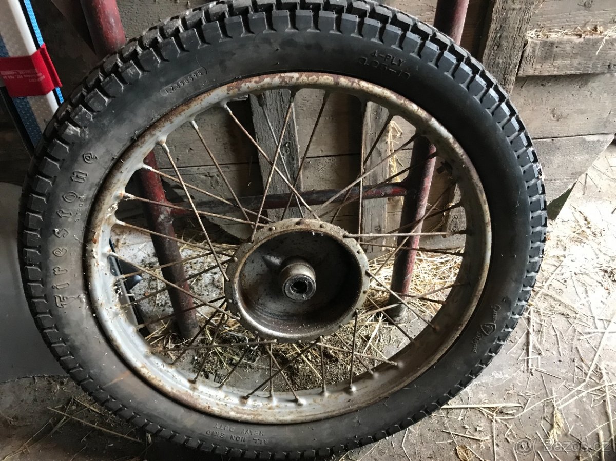 Přední kolo Jawa pérák 150 mm