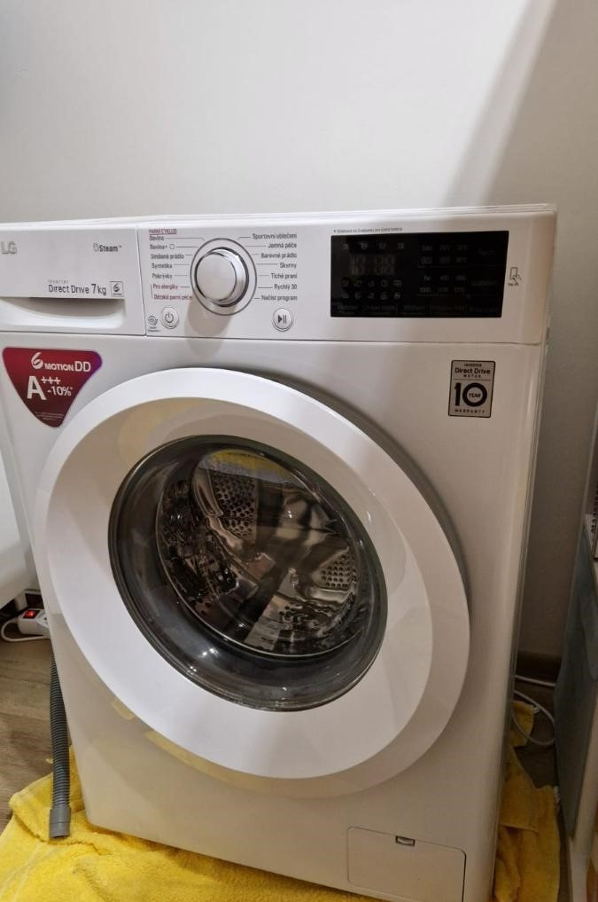 Parní Pračka LG slim 45cm, 7kg, A+++