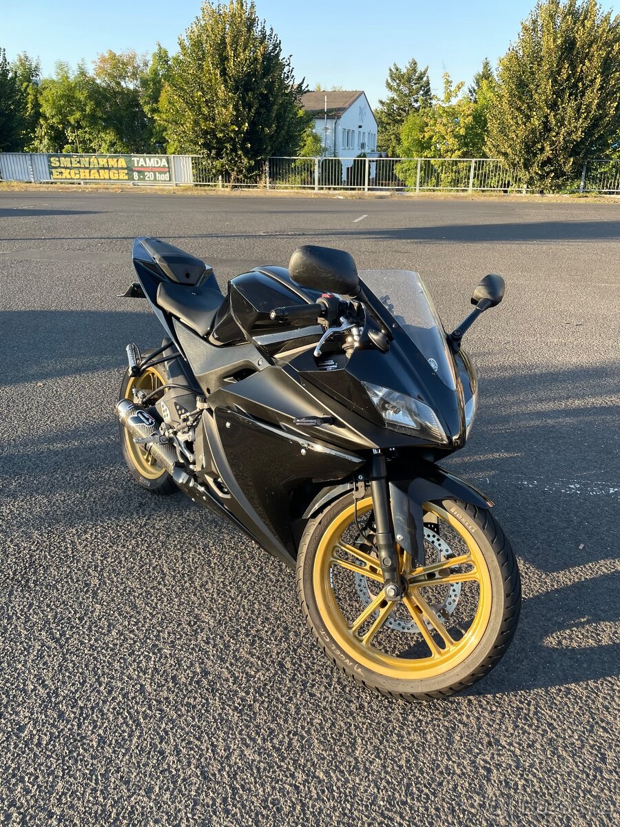 Yamaha yzf r125 2011