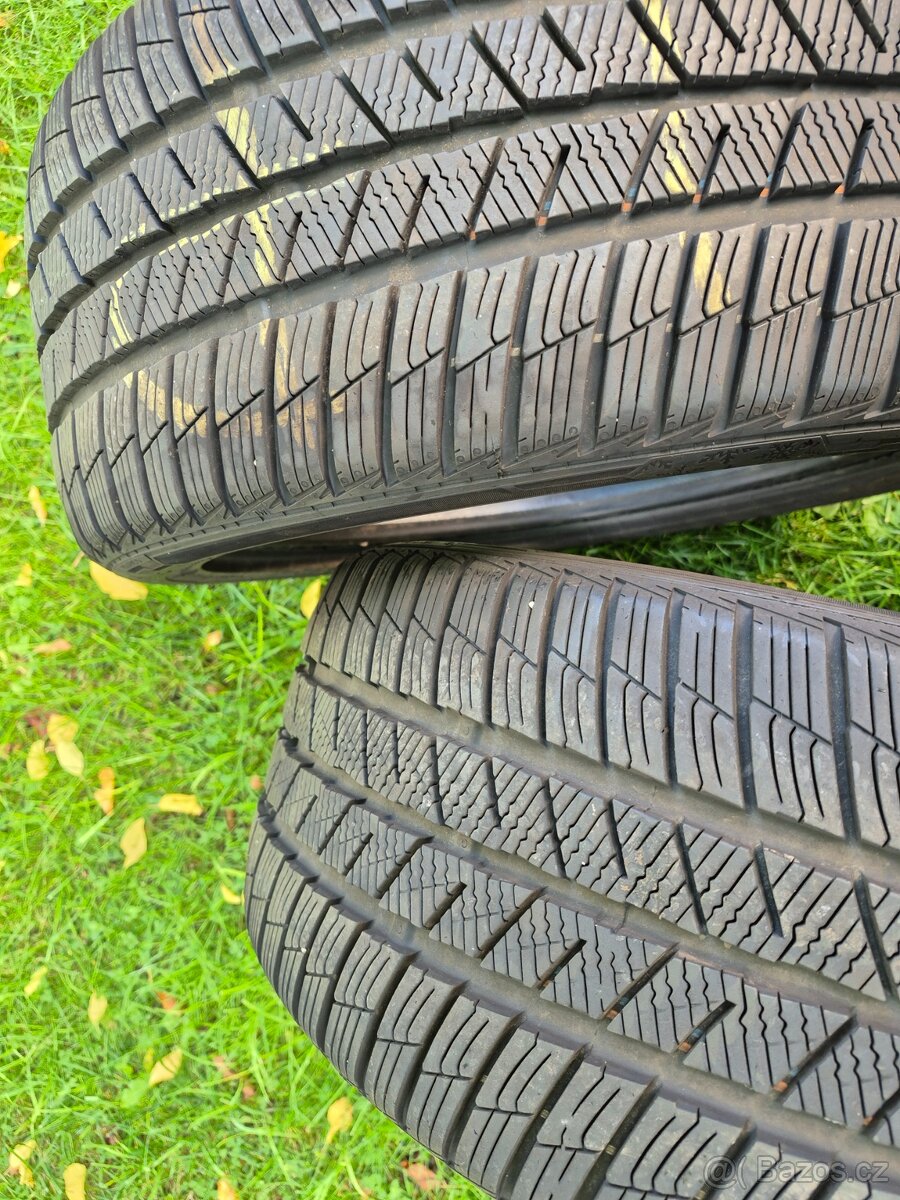 Zimní pneu 225/45 R17 Barum 2ks