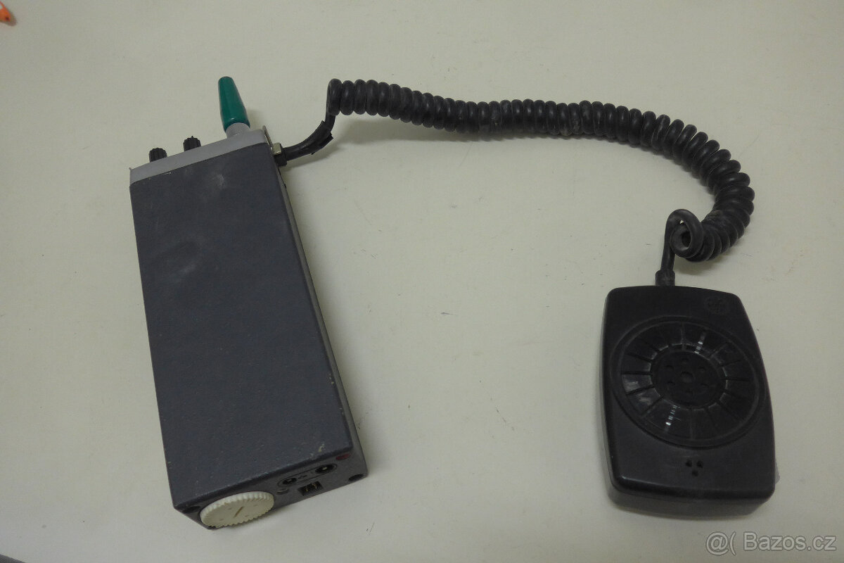 Stará asi Vojenská Vysílačka TESLA