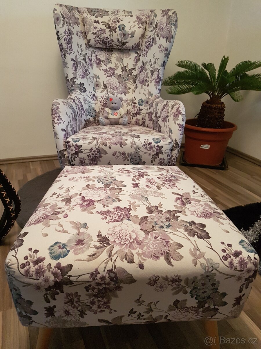 KŘESLO-UŠÁK +TABURET , zn GUTMAN