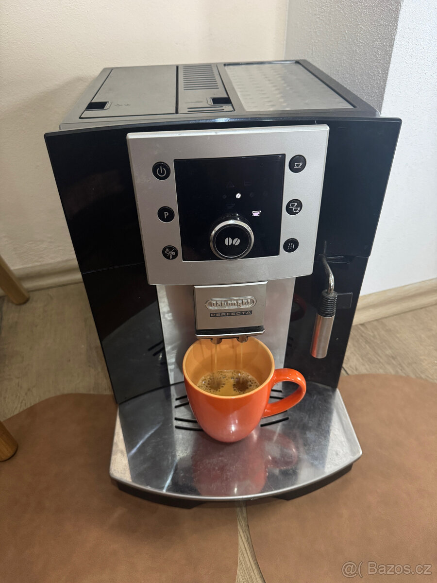 Delonghi perfecta automatický kávovar