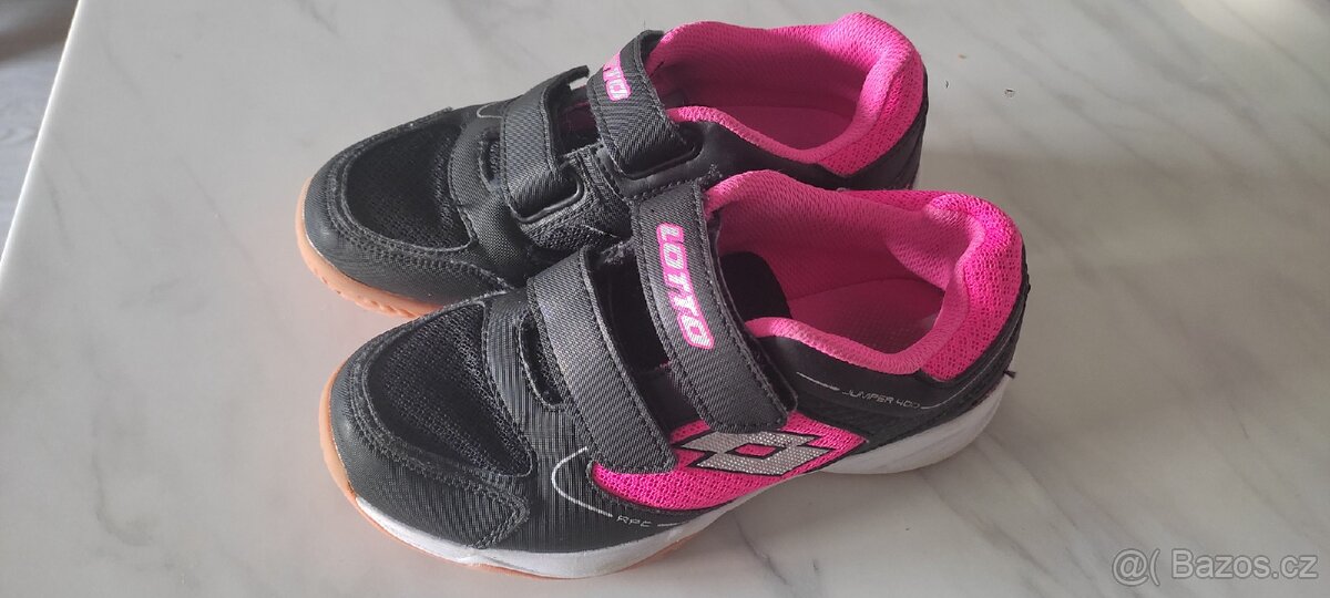 Dětská sálová obuv Lotto, vel. 33