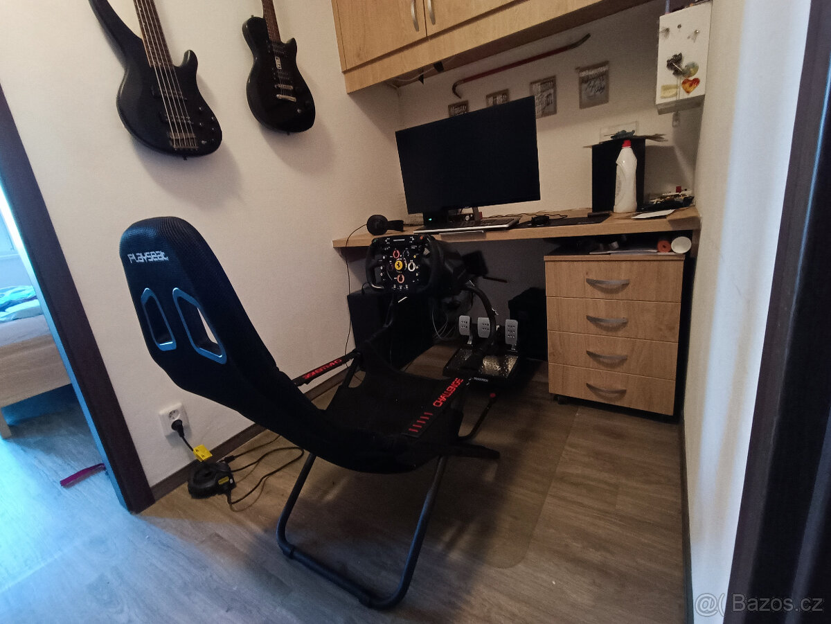 Playseat Challenge + Thrustmaster T-GT + Thrustmaster T-LCM