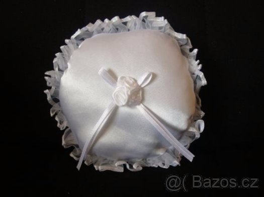 Svatební dekorace - polštářek pod prstýnky - bílý