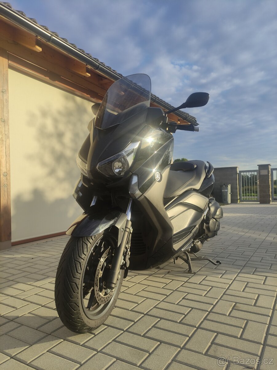 Yamaha x-max 400