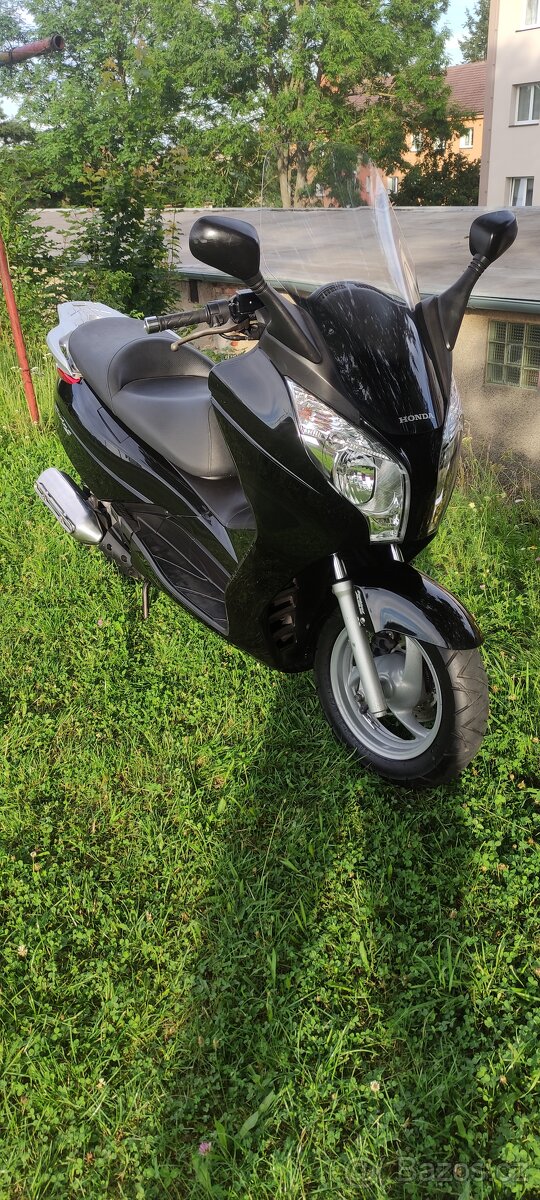 Honda S-Wing 125i ABS
