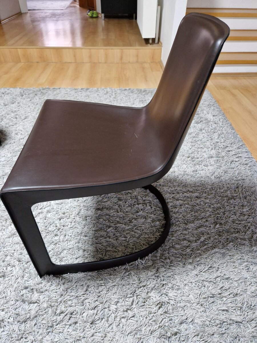 Prodám robustní kožené designové židle Minotti