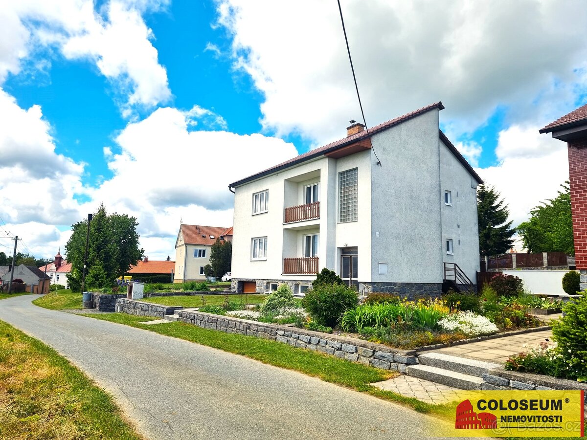 Otinoves, RD 2x 4+kk, garáž, zahrada, studna – rodinný dům