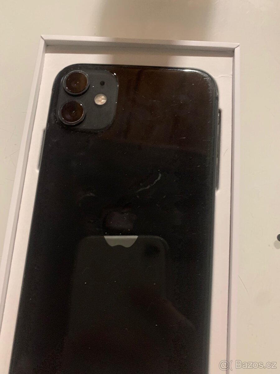 Prodám telefon IPhone 11 Černý barvy