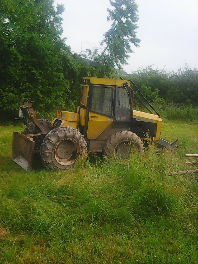 Lesné kolový traktor Hittner 55 v