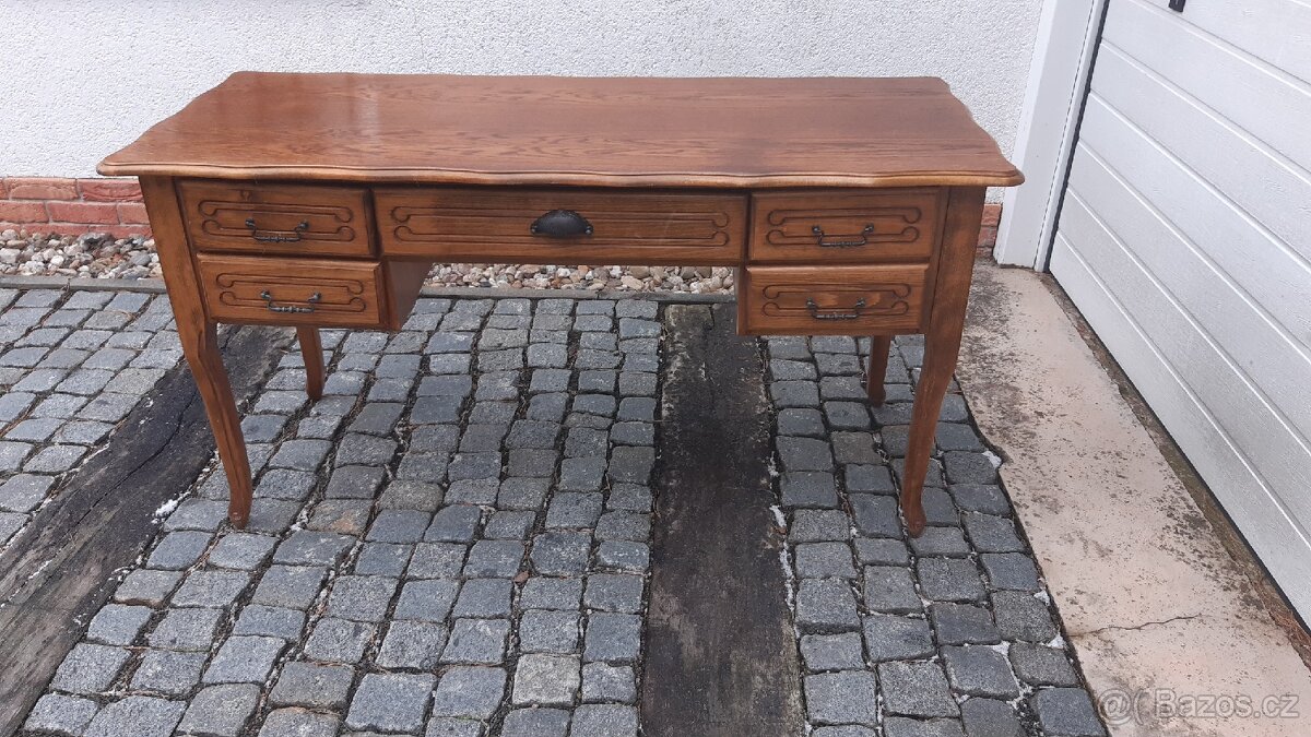 Rustikální psací stůl. Rozměr desky: 144x60 cm. Výška 75cm