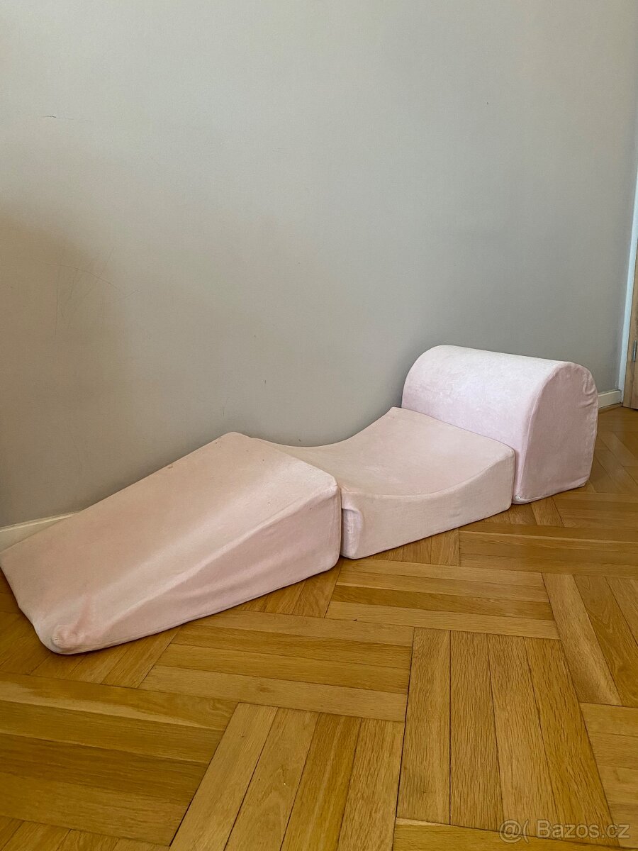 Mantinely klín/rampa/poloviční válec/