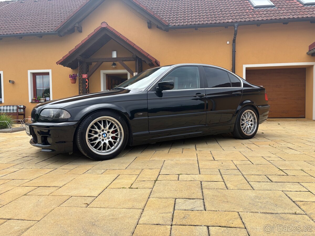 BMW 318i E46