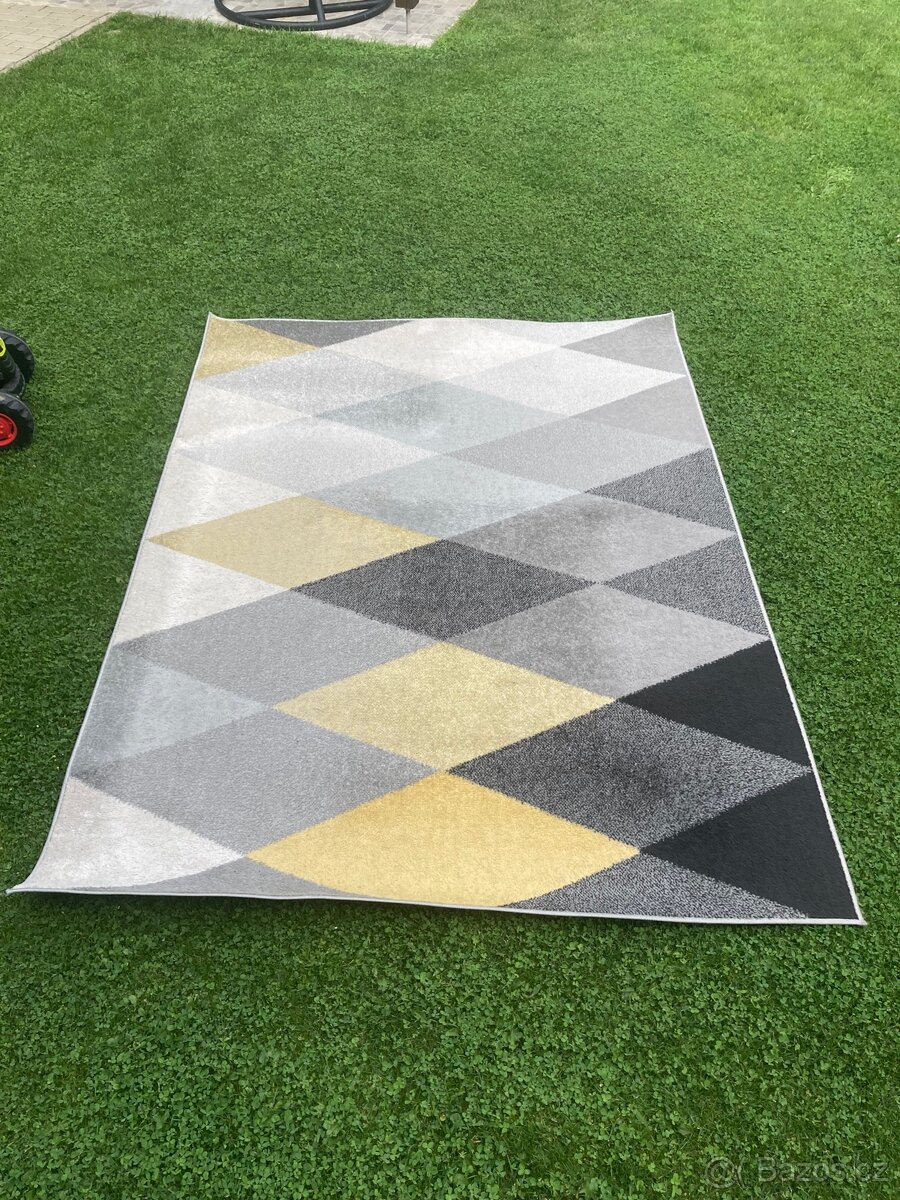 Koberec 160x220
