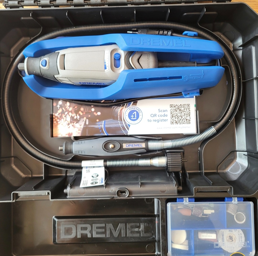 Bruska Dremel 3000 EZ + gravírovací pero + příslušens