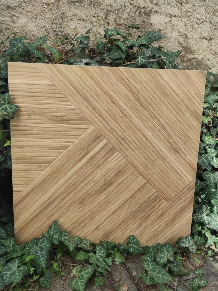 Obklad Iberia 60x60 cm dekor dřeva množství 12,96 m2 - nové