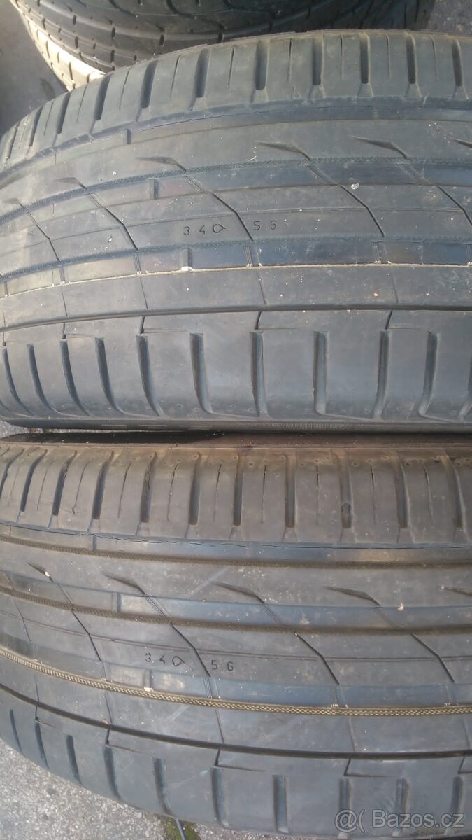 255/60/18 112v Nokian - letní pneu 2ks