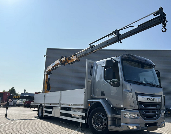 DAF LF320 4x2 - valník s hydraulickou rukou