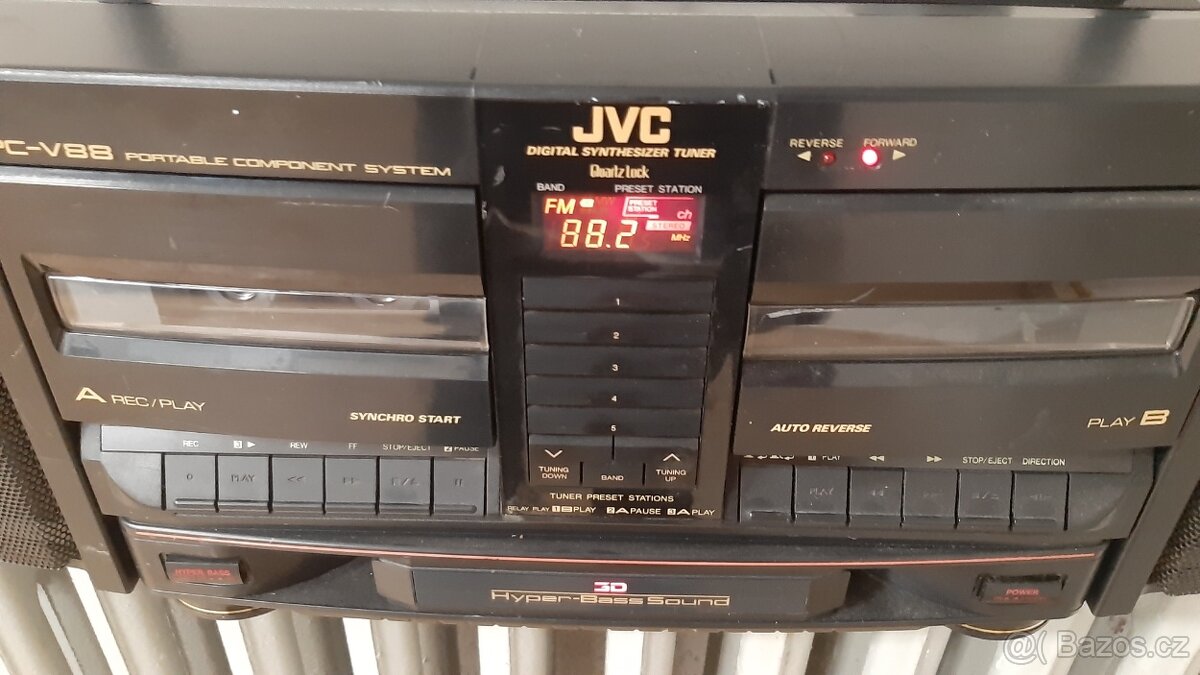 RADIOMAGNETOFON jvc typ vyfocený reverz,play obě mechaniky