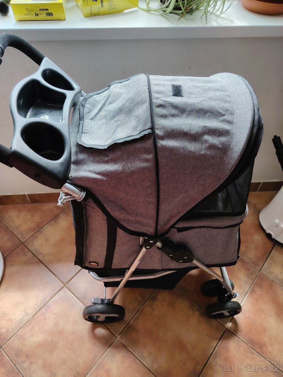 Kočárek psi, kočky