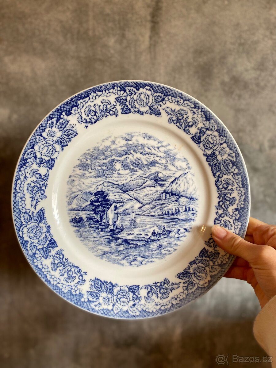 Porcelánový talíř