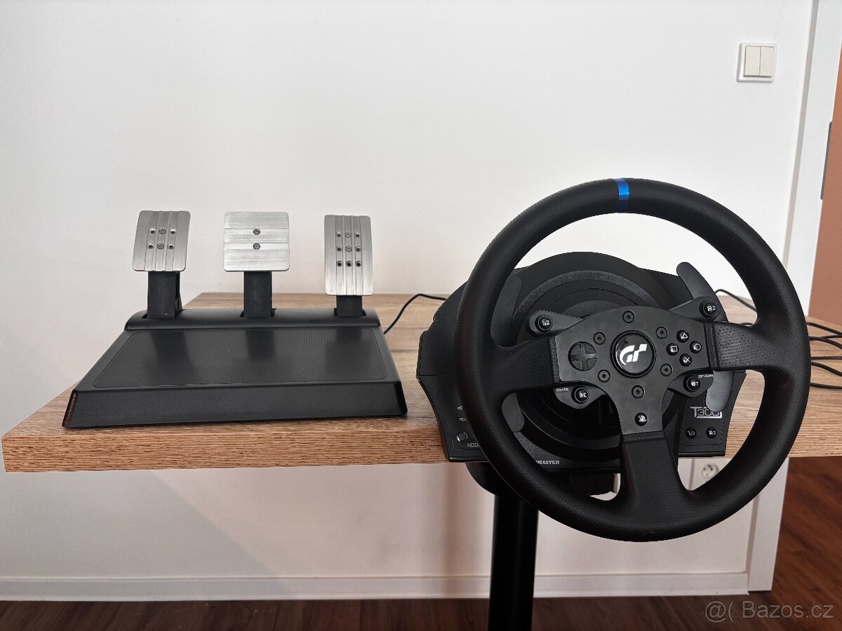 Thrustmaster T300 RS GT Edition s pedály