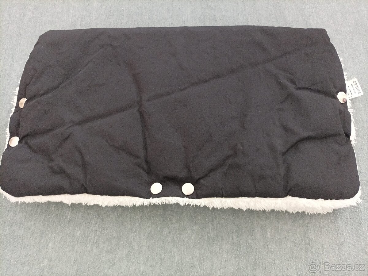 Rukávník na kočárek