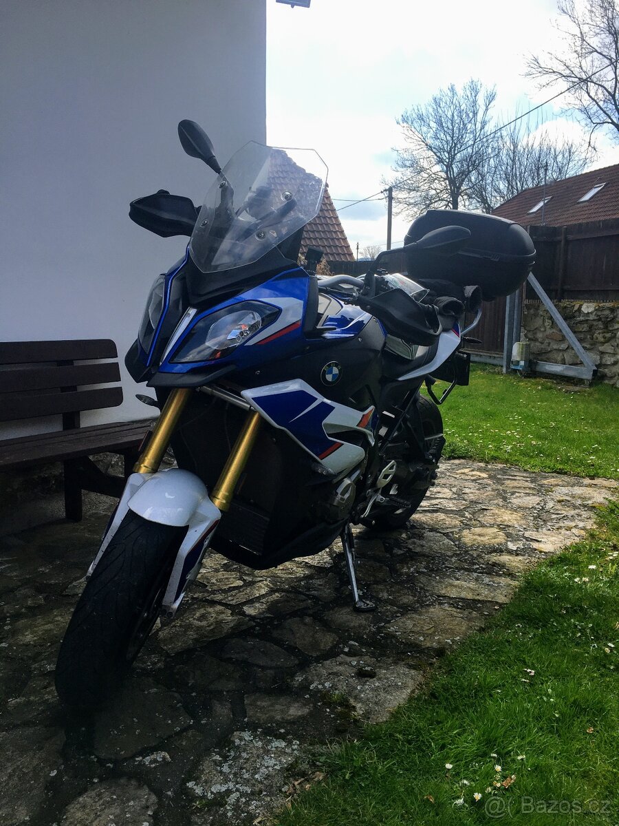 BMW S1000XR