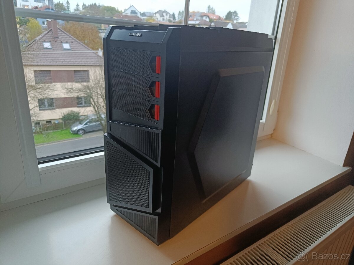 Starší herní PC