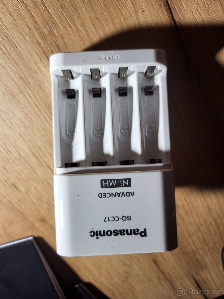 Nabíječka Panasonic BQ-CC17